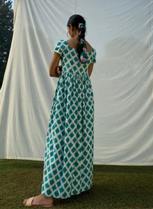 Gaya Dress (60% OFF AT CHECKOUT)